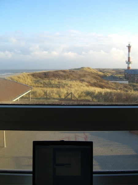 Notebook vor Wangerooger Kulisse