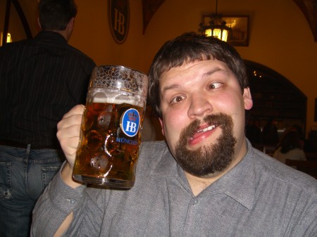 Ich im Hofbräuhaus :-)